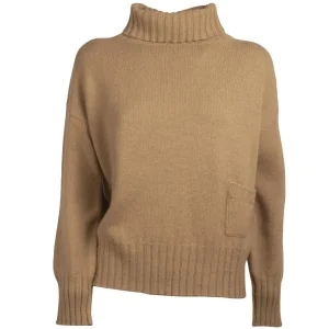 Dolcevita collo a coste con tasca